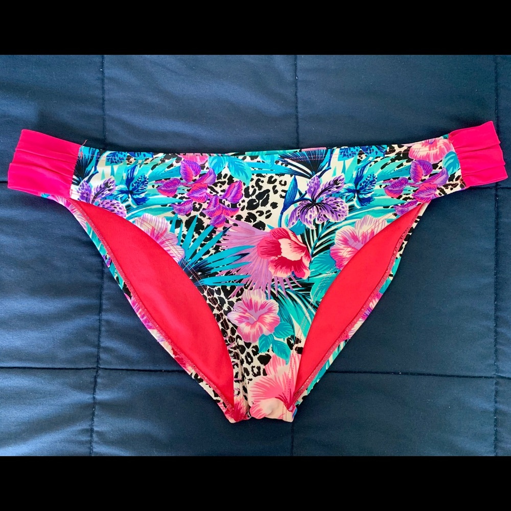 Hawaiian Swim Bottoms 🌺